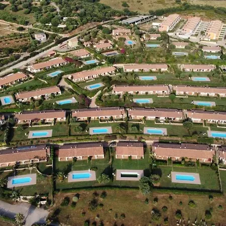 Bifamiliare Con Piscina Vista Mare Villa Tertenìa